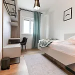 Penthouse Z Point *
