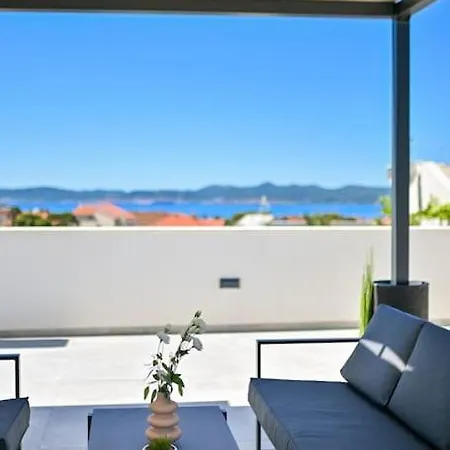 Penthouse Z Point